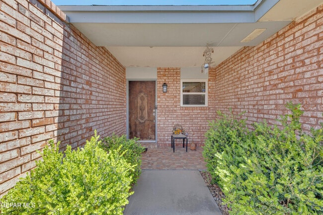 Building Photo - 7112 Ramada Dr