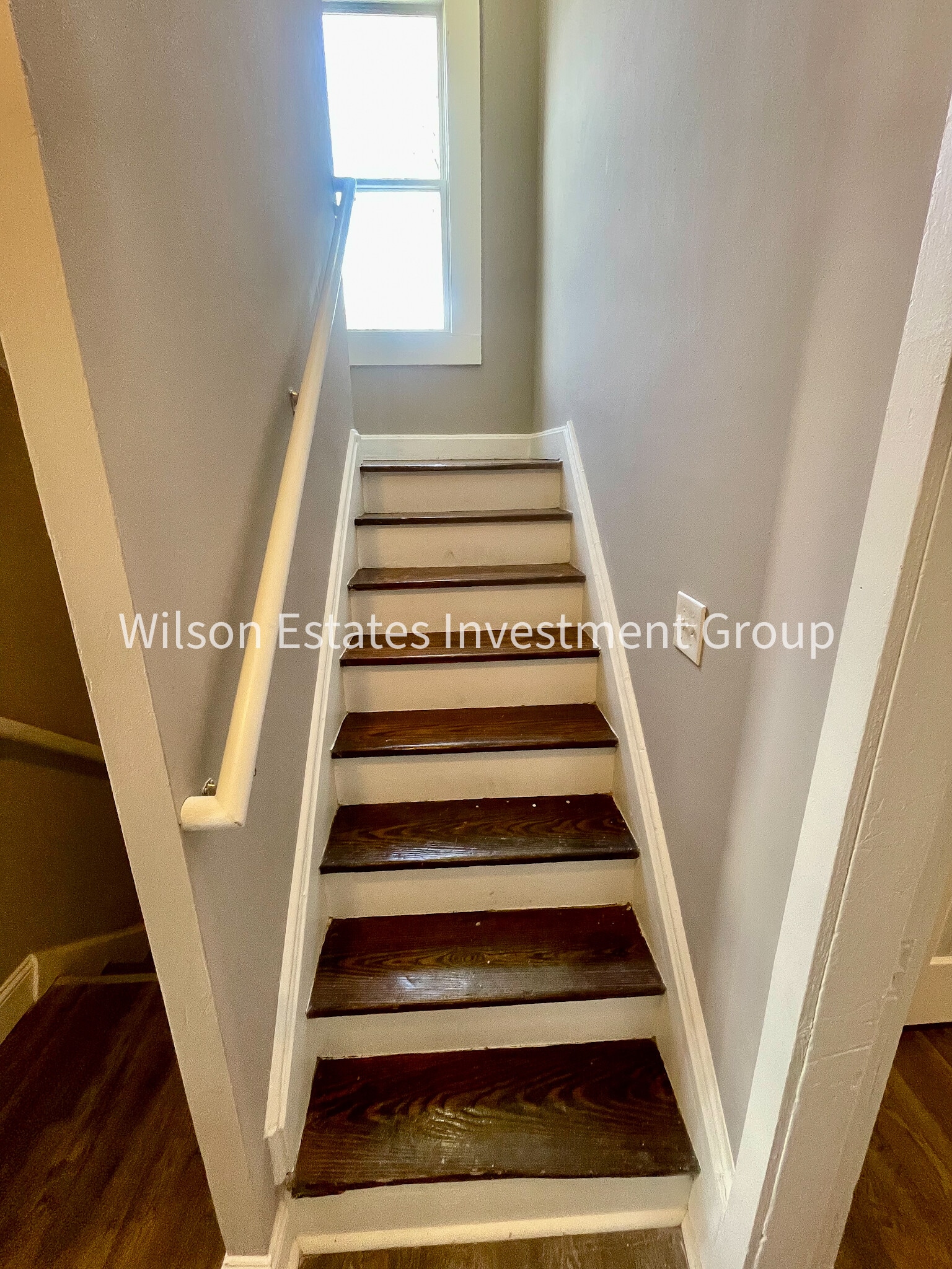 Building Photo - 1547 E Rich St