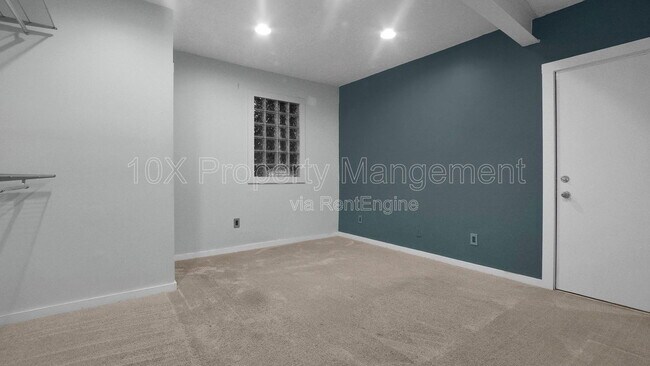 Building Photo - 978 N High St