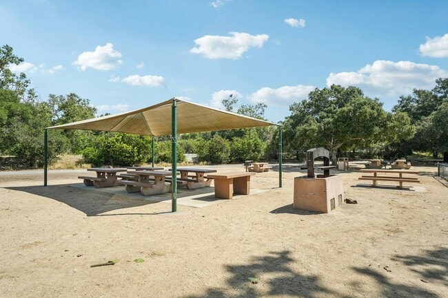 Building Photo - 7011 Rodling Dr