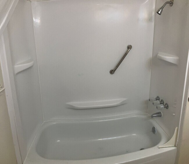 Building Photo - 2813 Thornton Ct