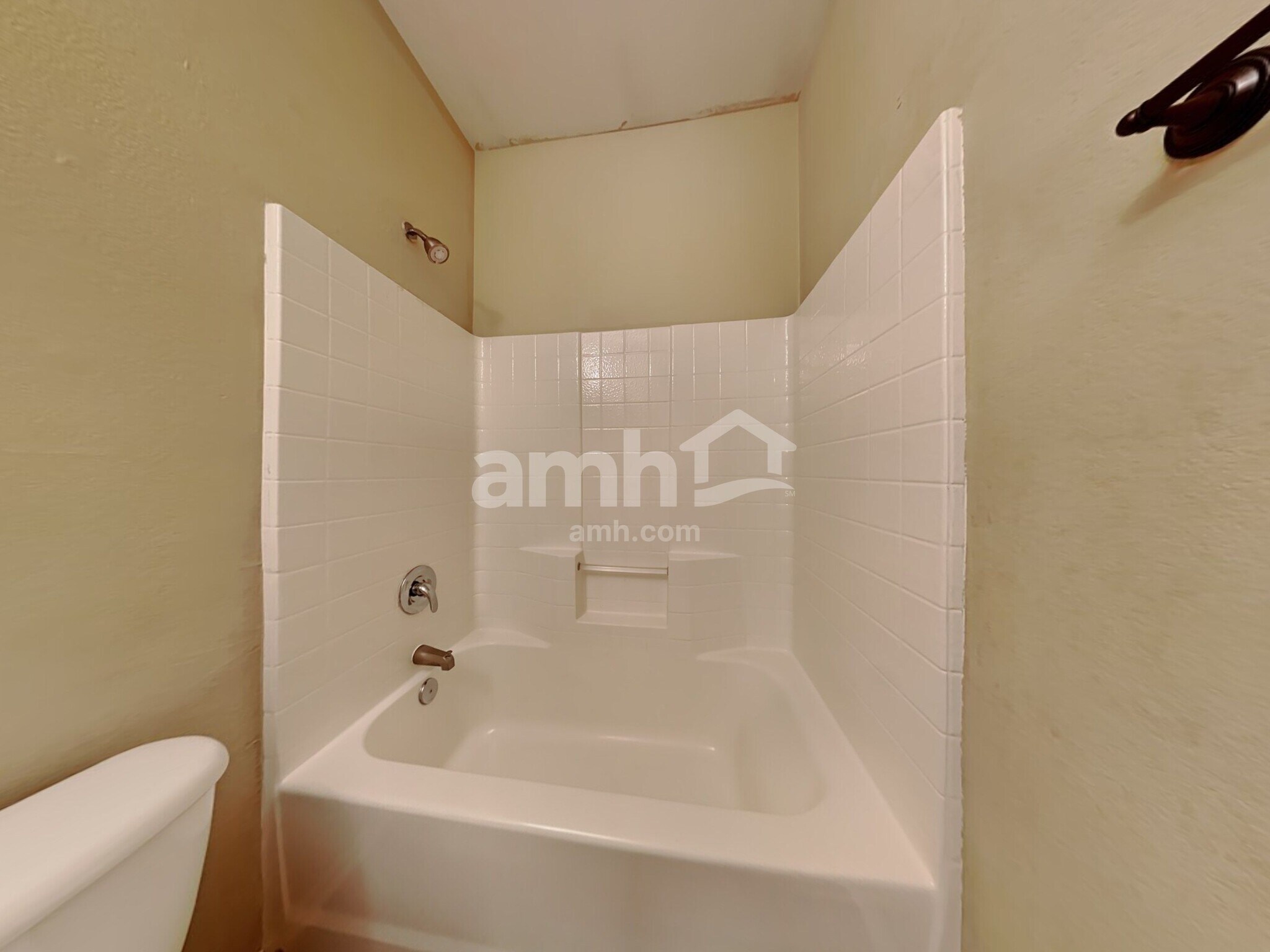 Building Photo - 7424 Alverstone Dr