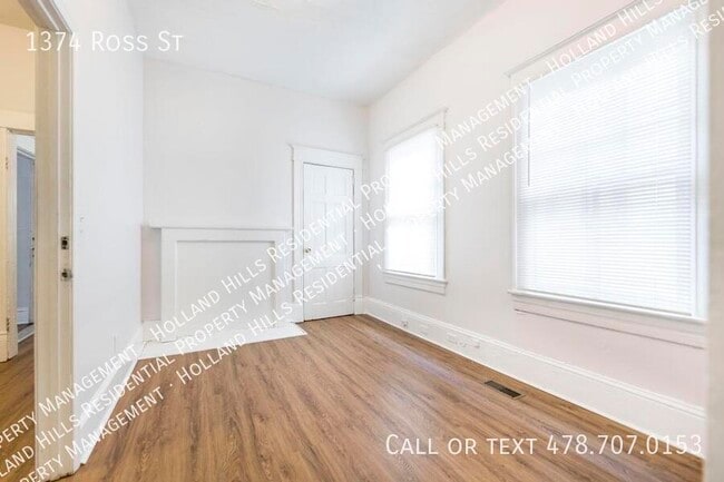 Building Photo - 1374 Ross St