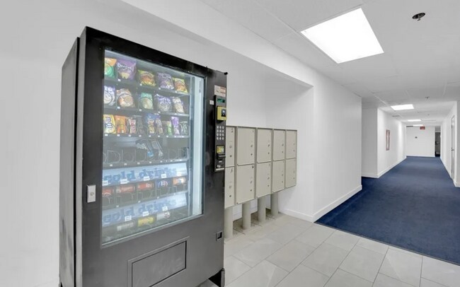 Building Photo - 3930 S University Center Dr