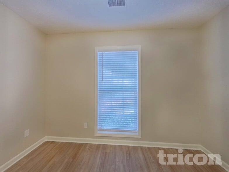 Building Photo - 171 Trillium Rd