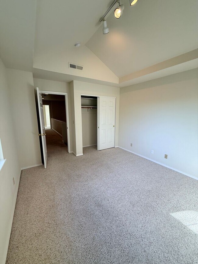 Building Photo - 3056 Alpine Creek Rd