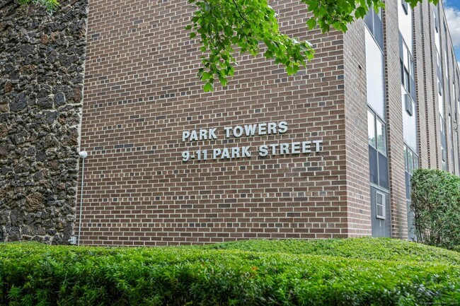 Building Photo - 9 Park St