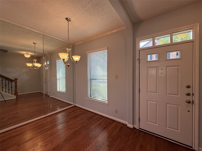 Building Photo - 3636 Lake St