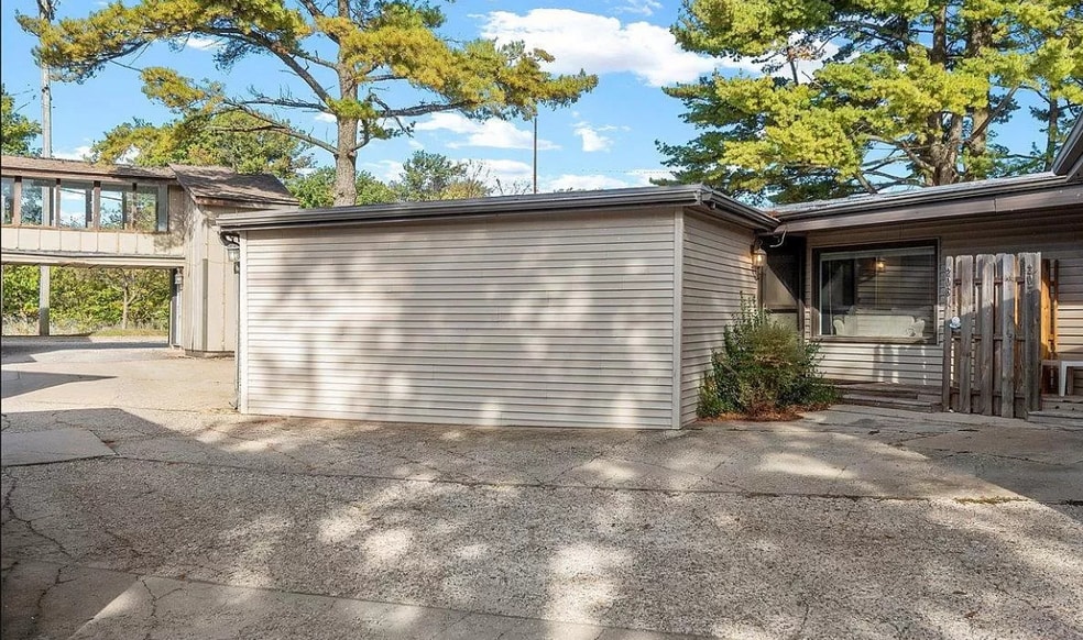 Building Photo - 6600 6th Street Frontage Rd E