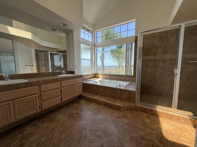 Building Photo - 593 Parkside Dr