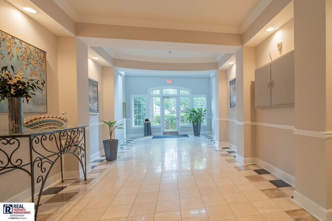 Building Photo - Gated Community In The Heart of Buckhead.