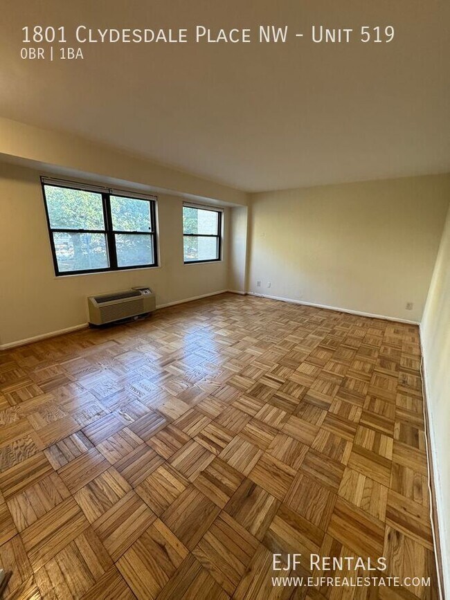 Building Photo - 1801 Clydesdale Pl NW