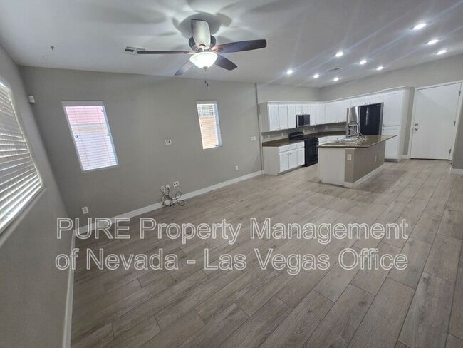 Building Photo - 9389 Black Wolf Ave