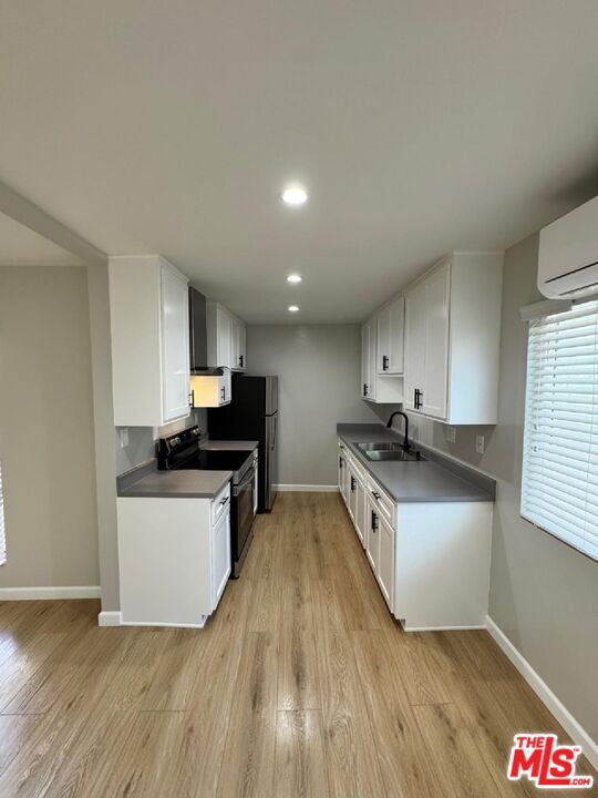 Building Photo - 505 S Wilton Pl