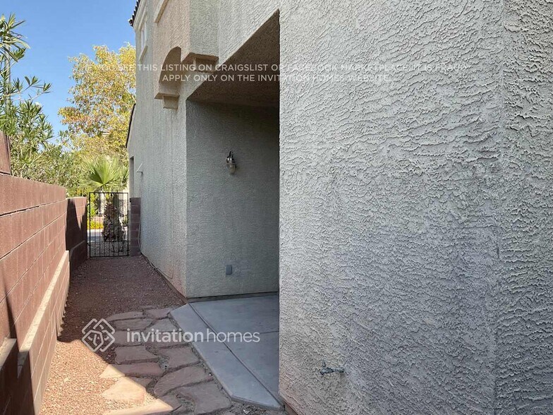 Building Photo - 3733 Vogel Ct
