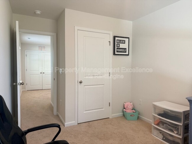 Building Photo - 58 Sweet Mdw Rd