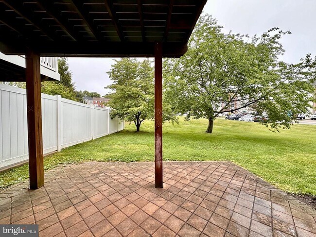 Building Photo - 2107 Mardic Dr