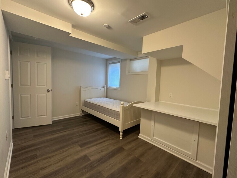 Building Photo - 4424 Brandywine St NW