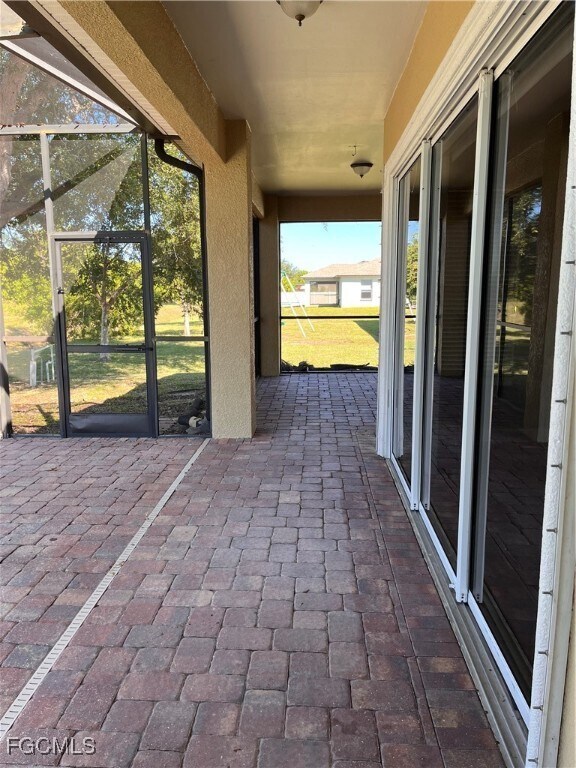 Building Photo - 1521 SW 22nd Pl