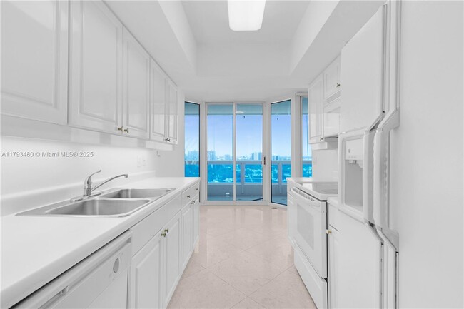 Building Photo - 21205 Yacht Club Dr