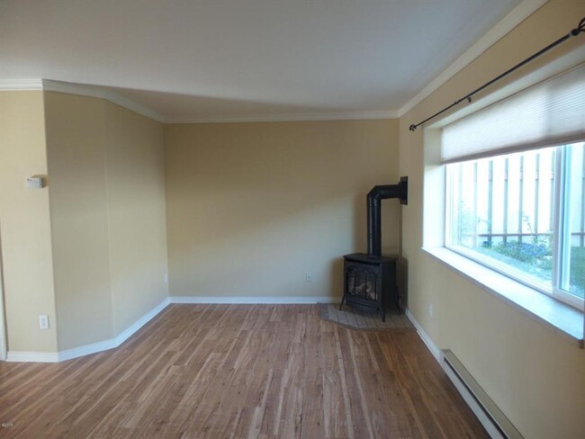 Building Photo - 3 Bed, 2.5 Bath Kalispell Townhome