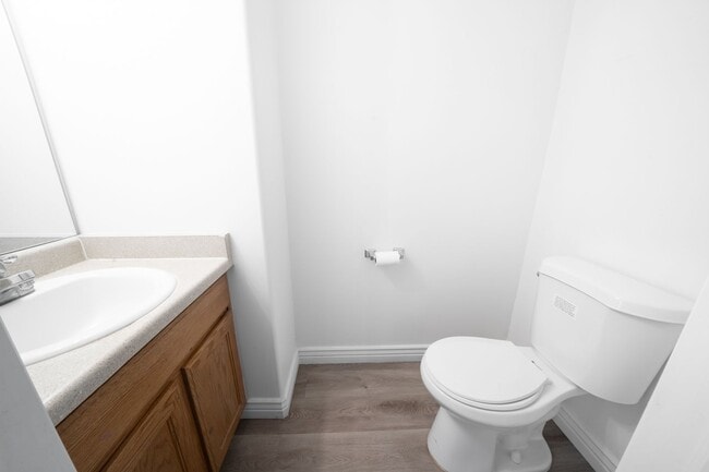 Building Photo - 4 Bedroom - 2.5 Bathroom House in Provo