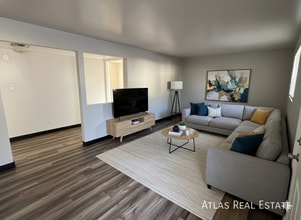 Building Photo - 2707 N Chestnut St