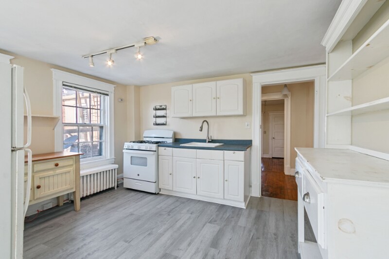 Building Photo - 2916 Guilford Ave