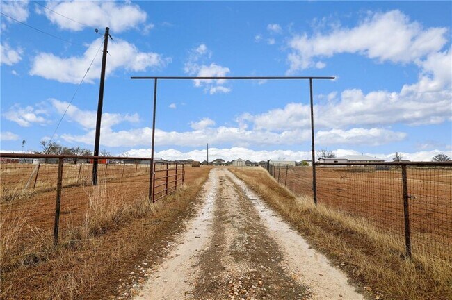 Building Photo - 13605 Ralph Ritchie Rd