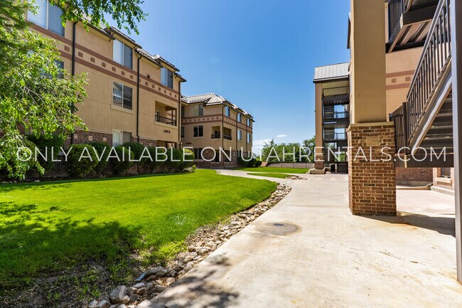 Building Photo - 838 E 700 N