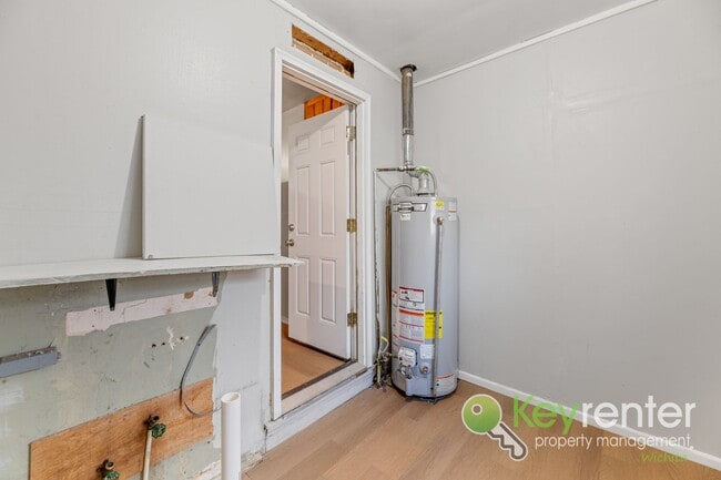 Building Photo - Beautifully Updated 3-Bedroom Home in Central Wichita!