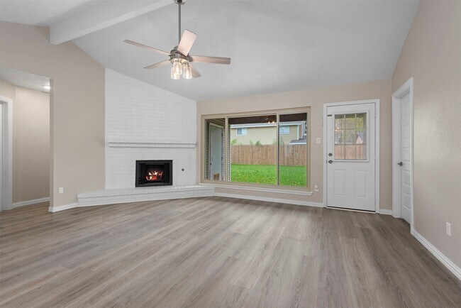 Building Photo - 8363 Pebbledowne Dr