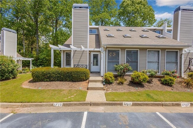 Building Photo - 1707 Cotton Patch Ln