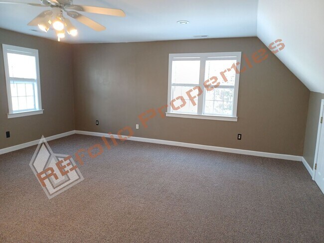 Building Photo - Beautiful 3 Bedroom Home w/a Bonus Room + Semi-furnished Basement in a 1 acre lot @ Hideaway Esta...