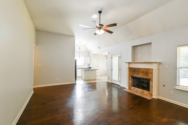 Building Photo - 2639 Cherry Tree Dr