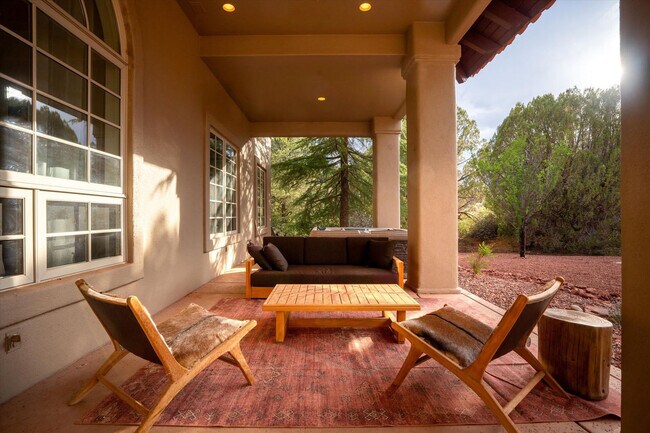 Building Photo - 36 W Dove Wing Dr