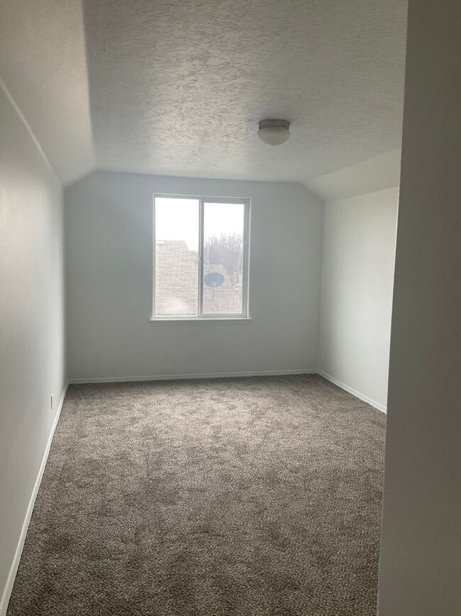 Building Photo - Nicely Updated Home In Nampa!