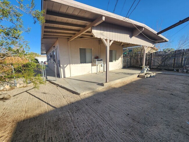 Building Photo - 6450 Athol Ave