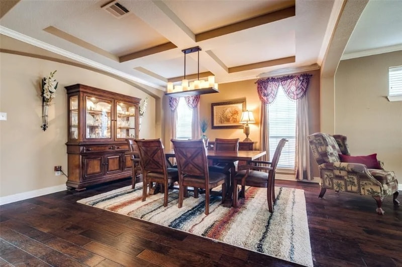 Building Photo - 905 High Meadow Rd