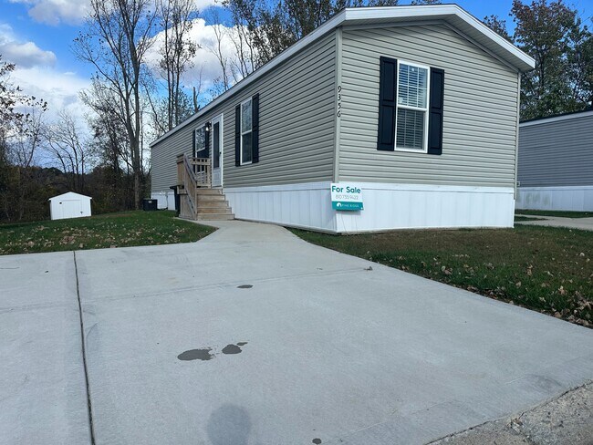 Primary Photo - 9356 River Dr