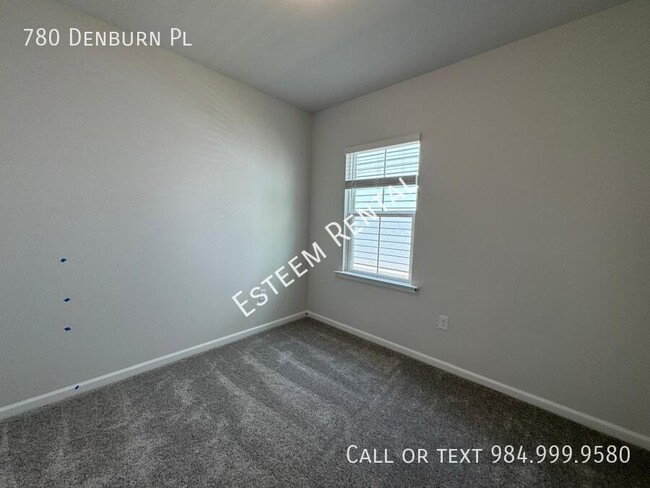 Building Photo - 780 Denburn Pl