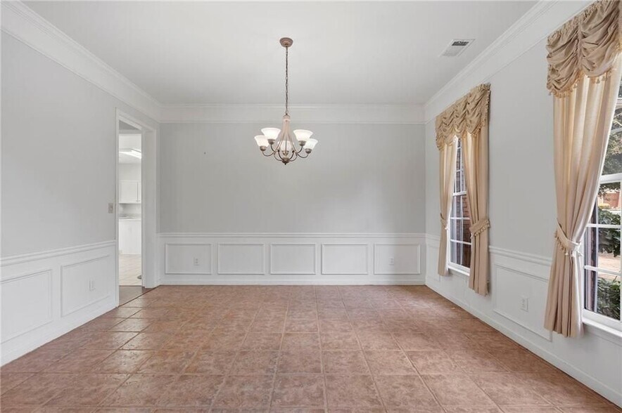 Building Photo - 7810 Brookwood Way