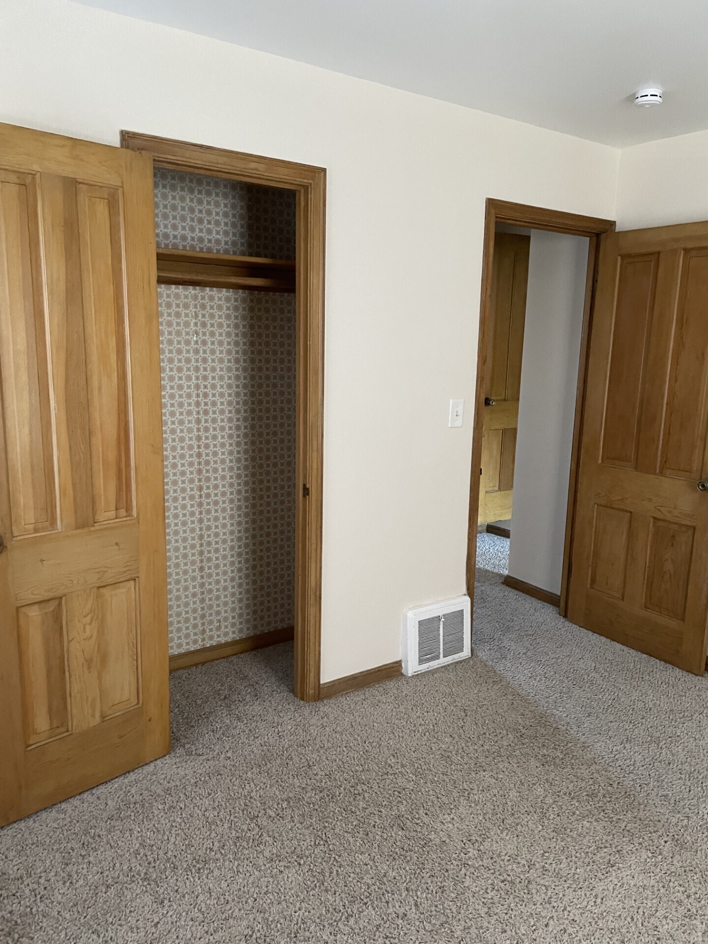 Bedroom - 2522 Hancock St