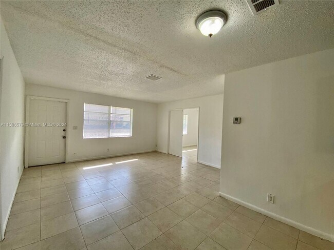 Building Photo - 1034 NW 8th Ave