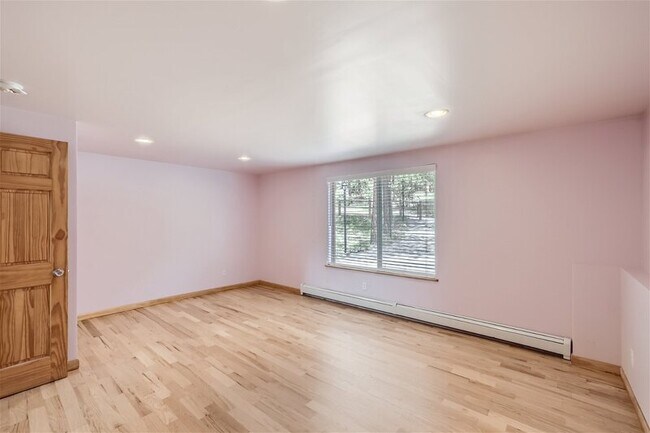 Building Photo - 3959 Ponderosa Ln