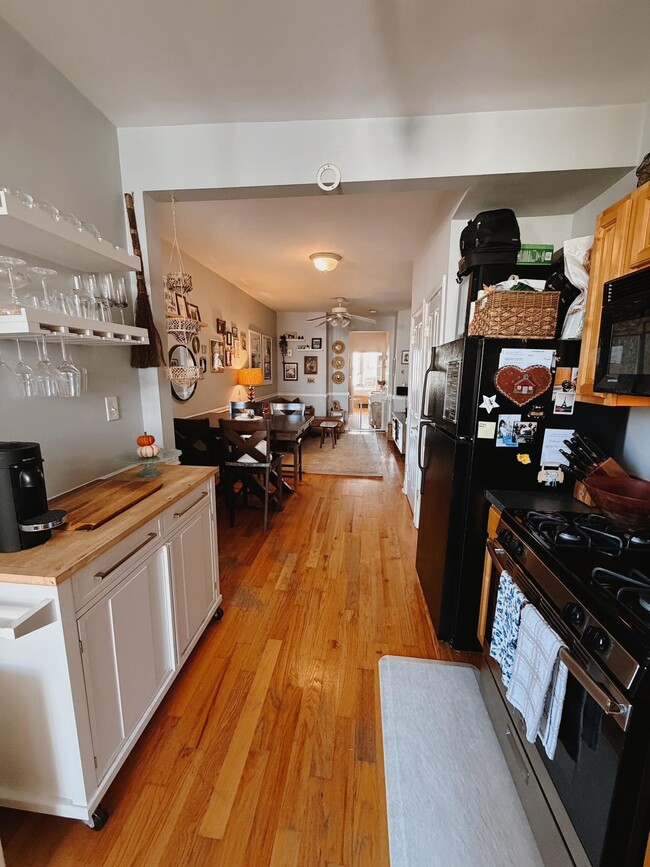 Building Photo - 314 4th St