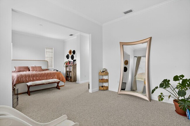 Building Photo - 6012 NW 116th Dr