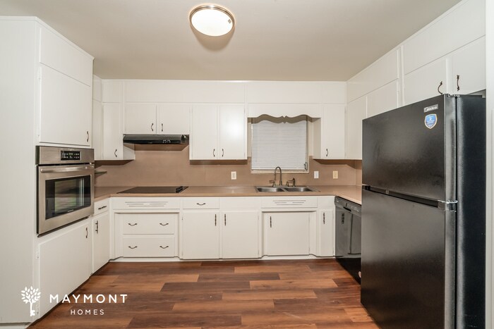 Building Photo - 455 5th Ave SW