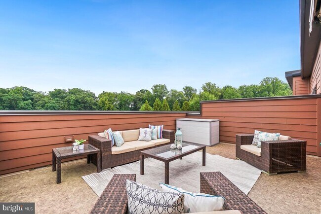 Building Photo - 3104 Royal Fern Pl