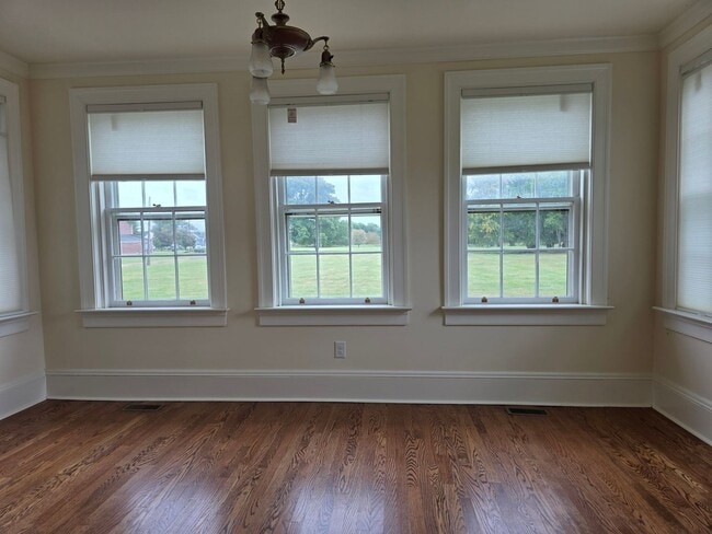 Building Photo - Delaware City Alert!! 2 bed 2 full baths Townhome available